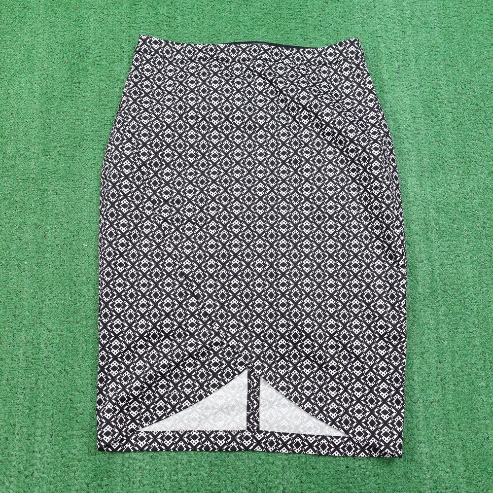 NEW! THE LIMITED BLACK AND WHITE GEOMETRIC PATTERN SKIRT WOMENS SIZE 8